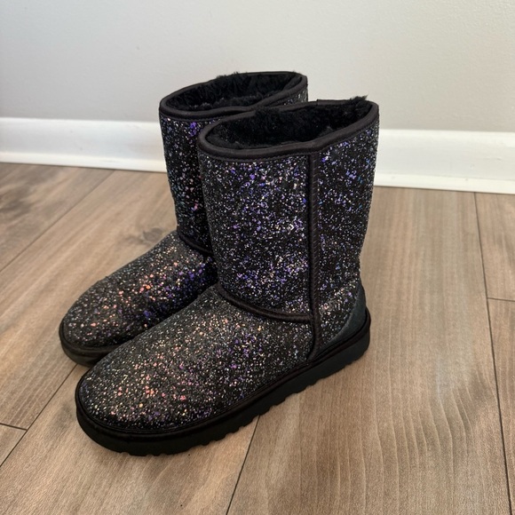 UGG CLASSIC SHORT COSMOS PURPLE BLACK SPARKLE BOOTS leather sheepskin RARE sz 7 - Picture 5 of 8